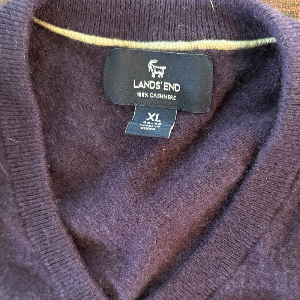Lands' End Men's V-Neck Cashmere Sweater in Deep Purple